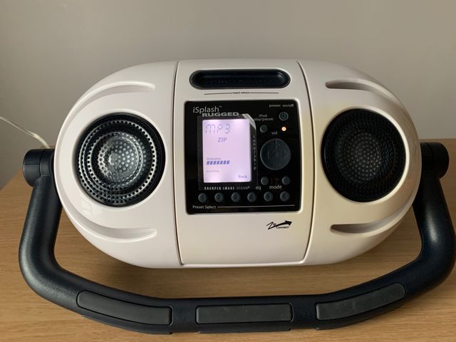 iSplash portable Stereo radio and dock for iPod