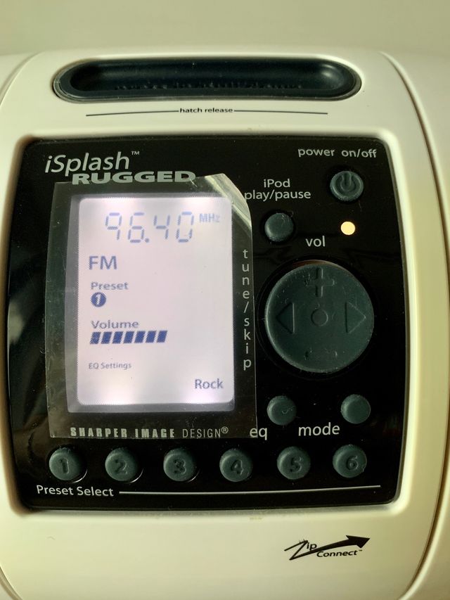 iSplash portable Stereo radio and dock for iPod