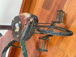 Antiguo juguete triciclo C.1900 policromado