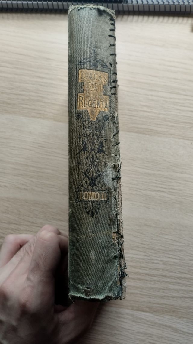Primera Edición de La Regenta, de Clarín. Tomo 2.