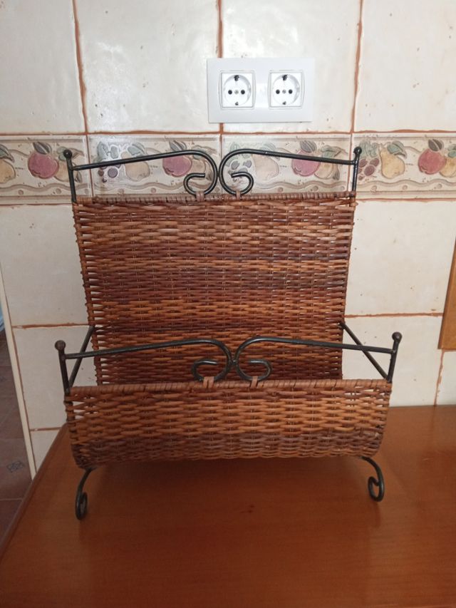 REVISTERO FORJA Y MIMBRE