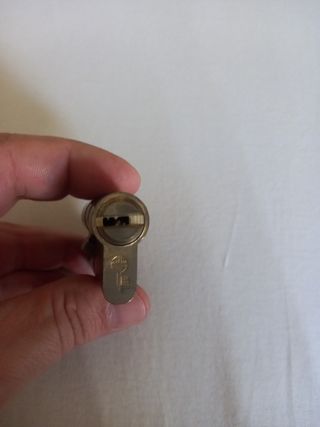 bombin cerradura puerta blindada