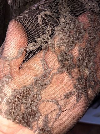 Vestido fiesta largo de encaje. Color marrón. T 40