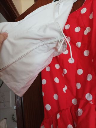Falda flamenca roja y blanca