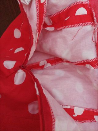 Falda flamenca roja y blanca