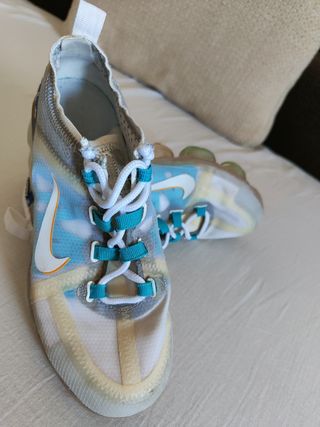 NIKE AIR VAPORMAX 2019