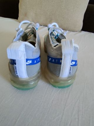 NIKE AIR VAPORMAX 2019