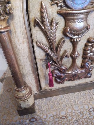 Antiguo Sagrario madera policromada. Siglo XIX