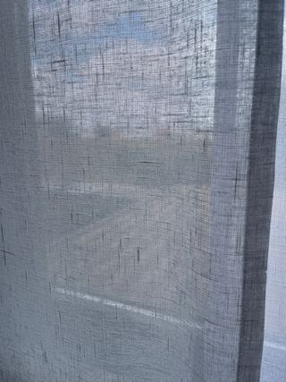 se venden cortinas con 3 paneles en material lino