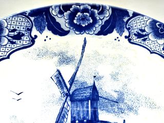 Gran plato en cerámica Delft. Países Bajos