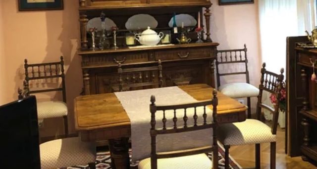 Mesa y 6 sillas estilo Enrique II