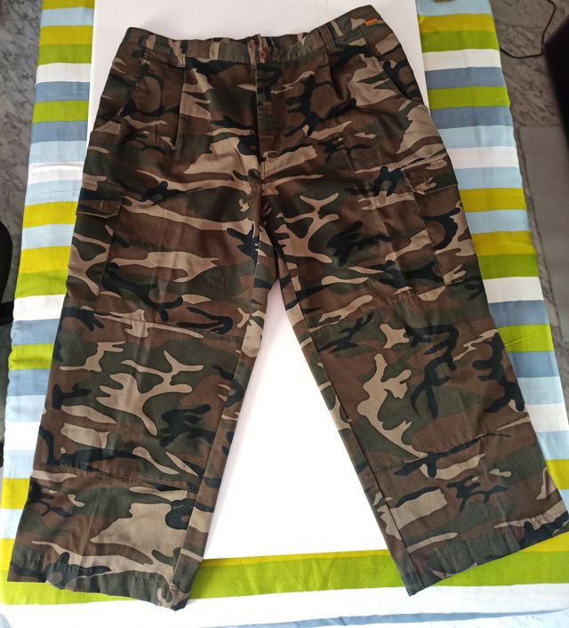 Pantaloni mimetici