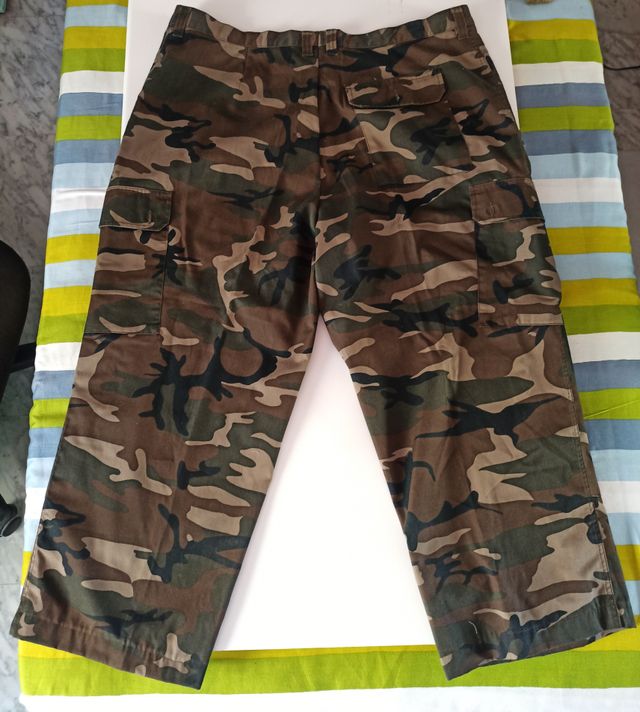Pantaloni mimetici