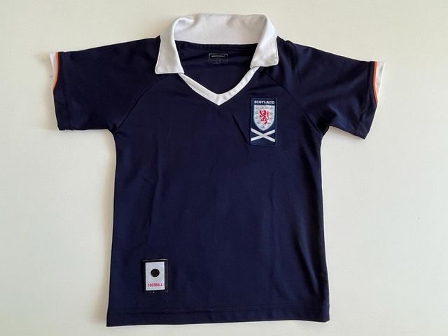 EQUIPACIÓN DE FÚTBOL “ESCOCIA” 0-2 AÑOS