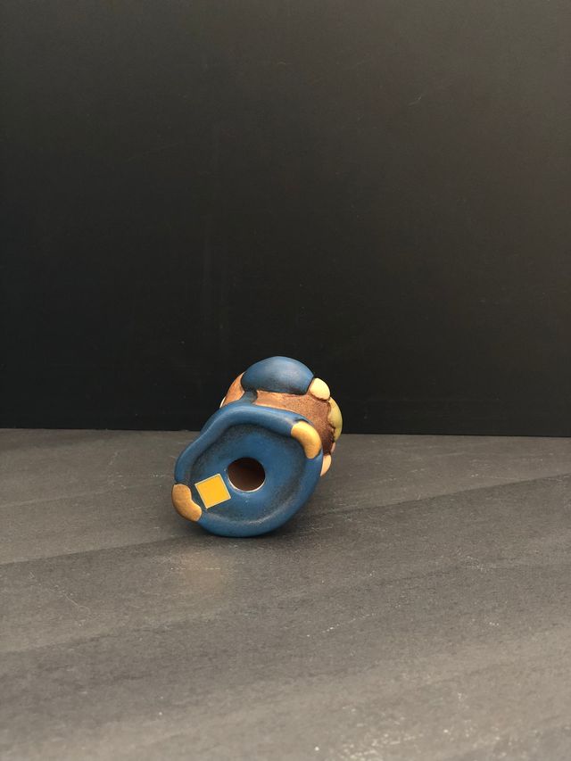 Pastorella con cesto frutta presepe classico Thun