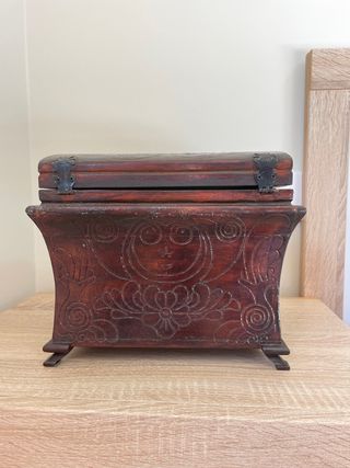 Joyero antiguo de madera