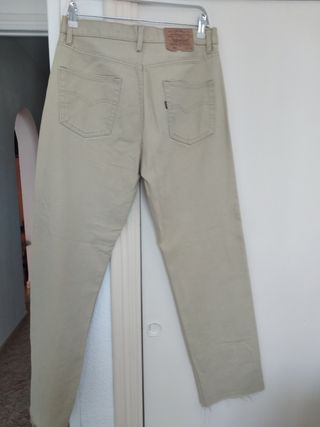Pantalón vaquero Levis Strauss 501.
