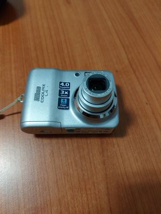 CAMARA DIGITAL DE FOTOS NIKON