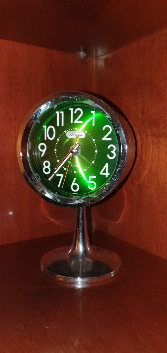 Reloj de sobremesa vintage japonés año 1970