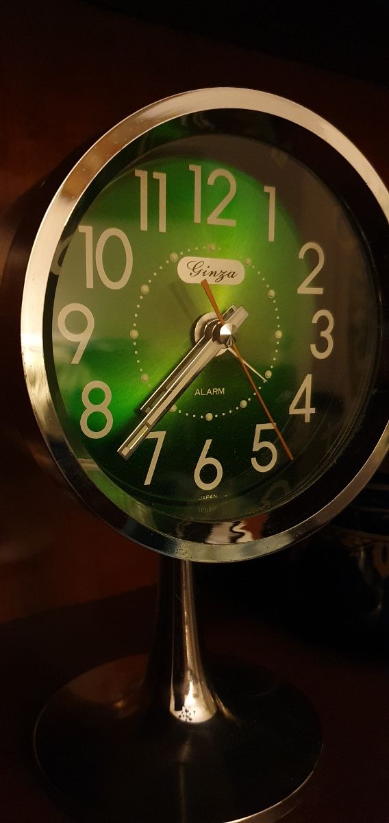 Reloj de sobremesa vintage japonés año 1970