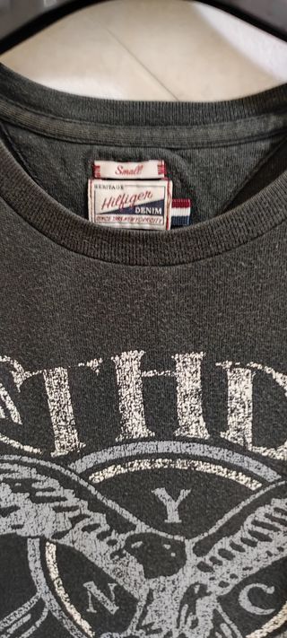 T-shirt nera vintage Tommy Hilfiger