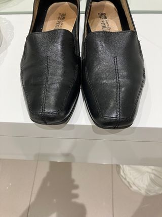 Zapatos de piel suave muy cómodos marca Pitillos 