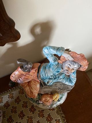 Statua contadino "a riposo"