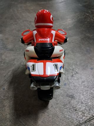 Moto Ducati teledirigible