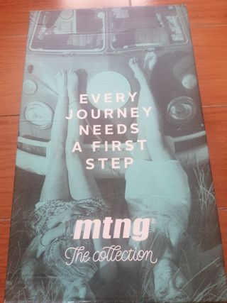 Preciosos zapatos fucsia de charol. MTG. Nuevos