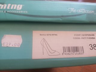 Preciosos zapatos fucsia de charol. MTG. Nuevos