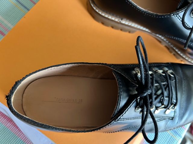 Zapatos Zara talla38. Negro.