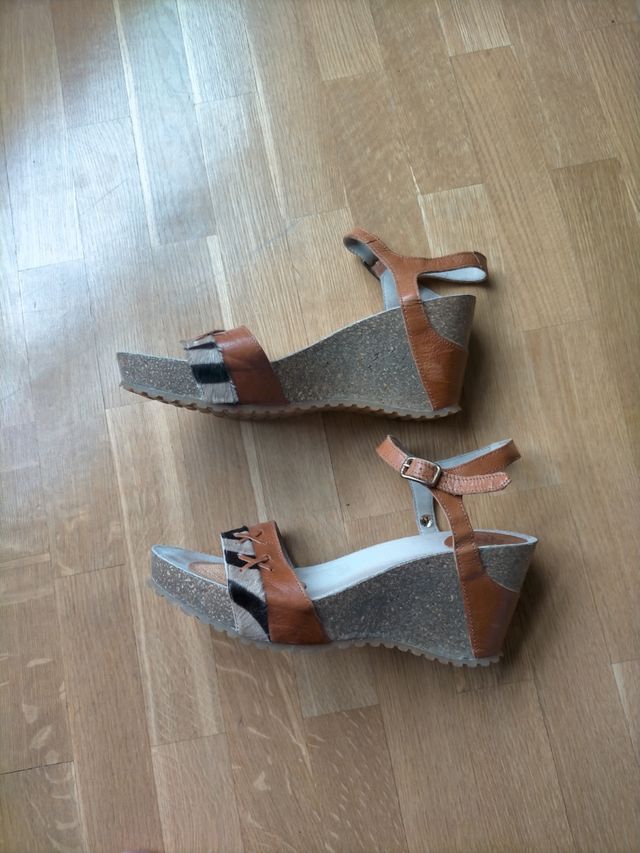 Sandalias cuña piel t.41