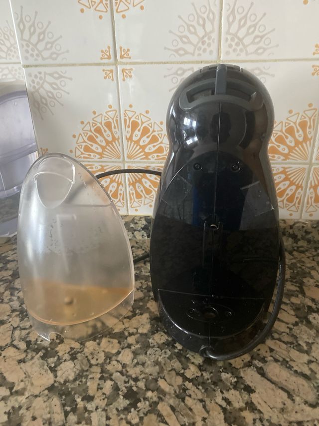 Cafetera Dolce Gusto para piezas o arreglar