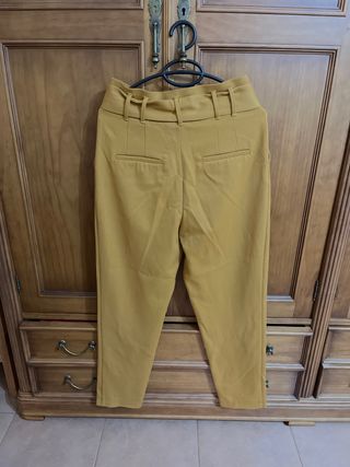 Pantalón zara con cinturón