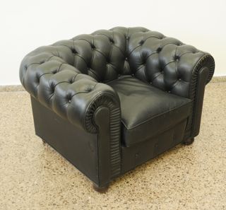 Butaca Chester cuero negro