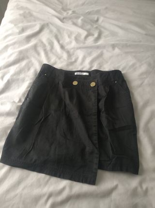 falda pareo negra Stradivarius