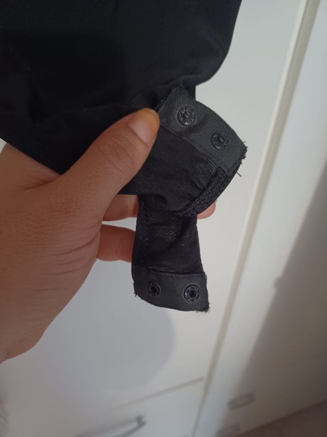 Body negro encaje blanco