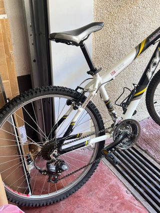 Bicicleta mountain bike monty ky10