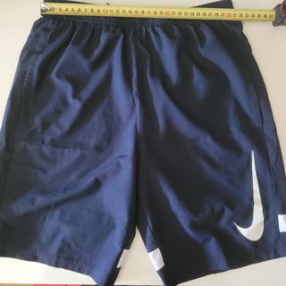 Pantalón corto NIKE.