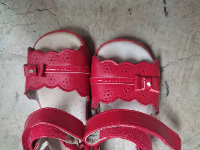 sandalia roja 20