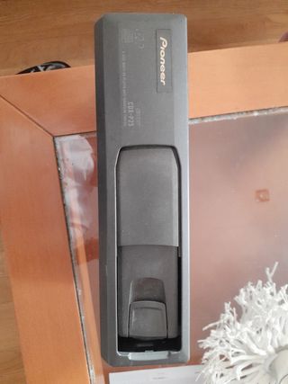 Radiocasete Pioneer KEH P6800R-B + Cargador 6 CD