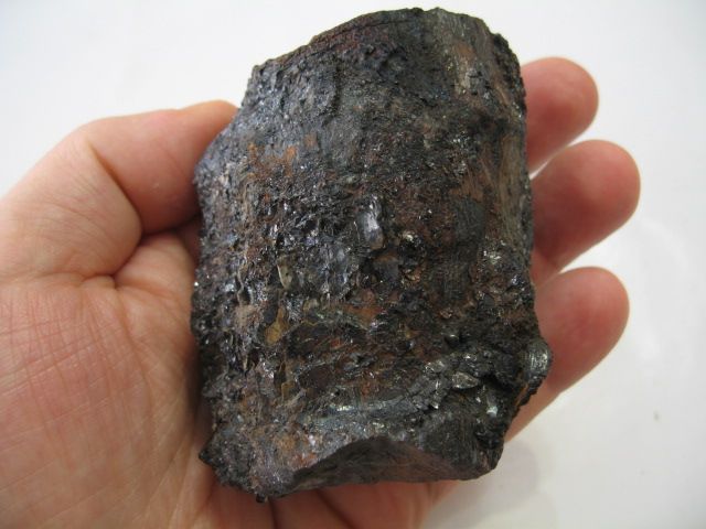 Xilopale rivestito in antracite. Minerali