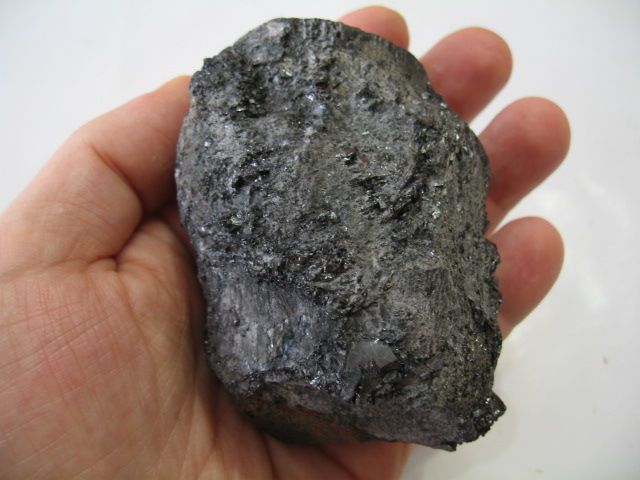 Xilopale rivestito in antracite. Minerali