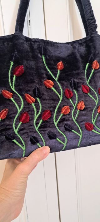 🌹Bolso de terciopelo bordado 