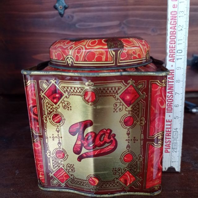 Scatola in latta vintage