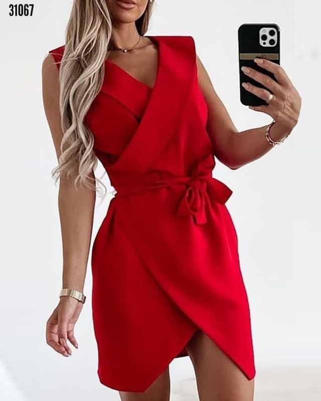 vestido rojo S/M con etiqueta