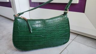 Bolso verde The Drop, de Asos. Solo envíos.