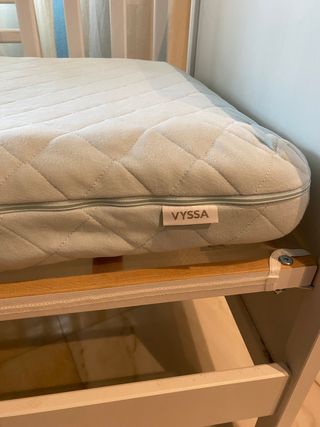 Cuna SUNDVIK y colchón IKEA