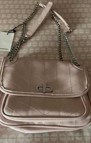 Bolso rosa de Stradivarius