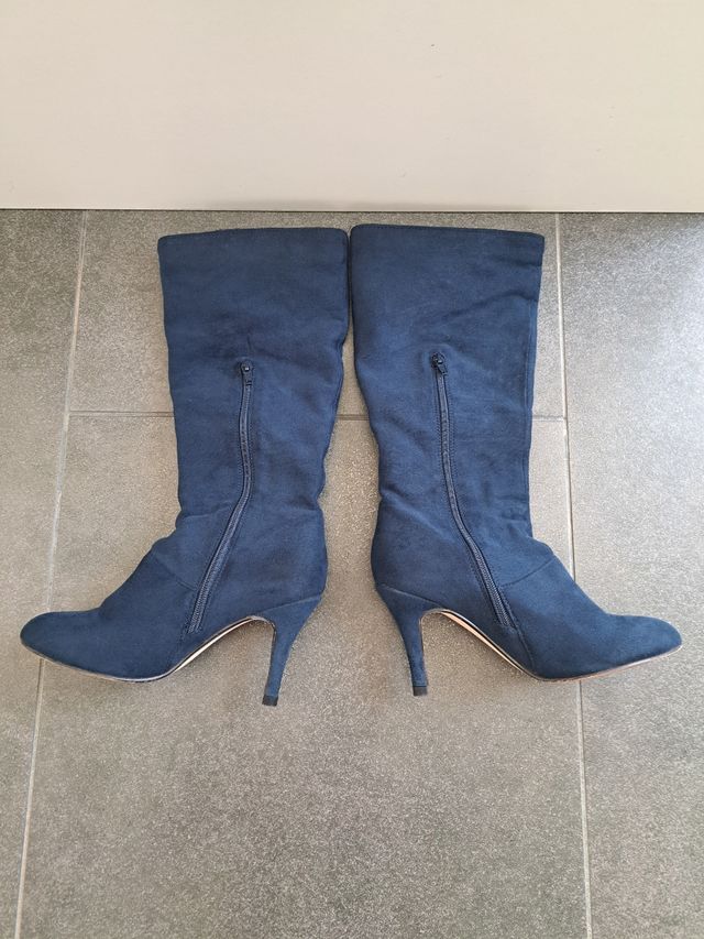 Botas Furiezza de mujer color azul marino.